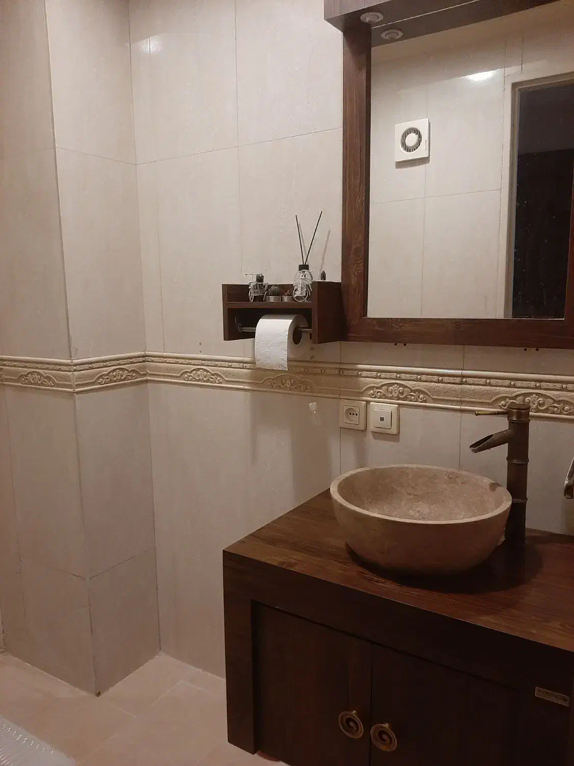 آپارتمان ۷۵ متری مجیدیه شمالی|فروش آپارتمان|تهران, بنیهاشم|دیوار