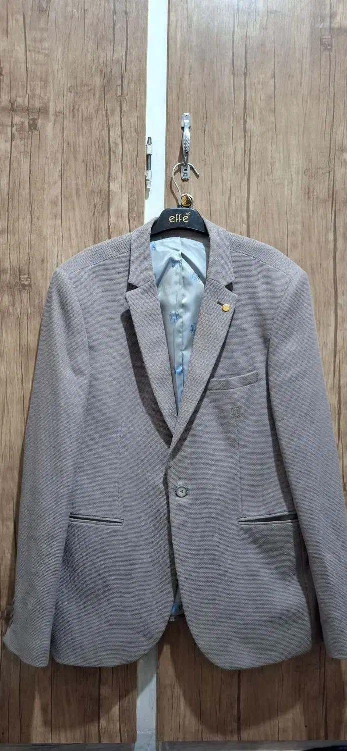 کت تک|لباس|قم, شاه ابراهیم|دیوار