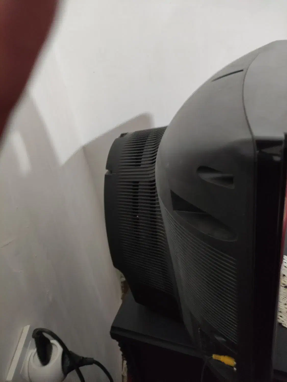 تلوزیون ۲۱ اینچ|تلویزیون و پروژکتور|رودهن, |دیوار