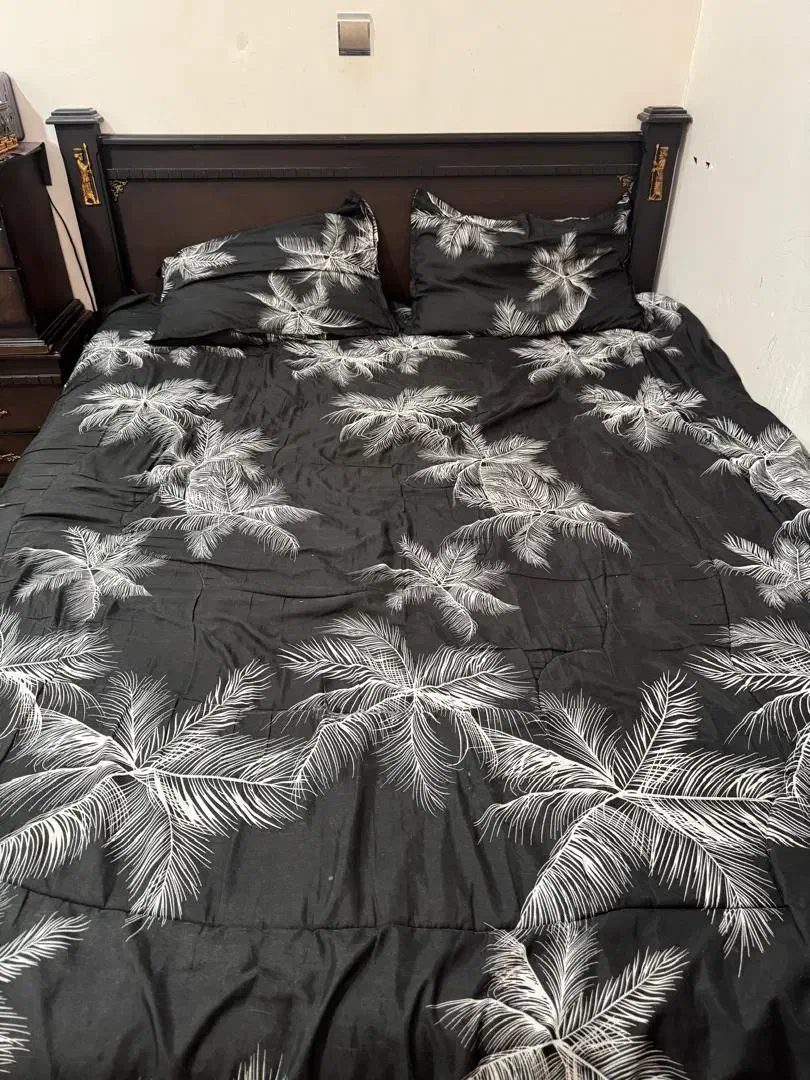 تخت 2 نفره به همراه کنسول|تخت و سرویس خواب|سبزوار, قاضی زاد|دیوار