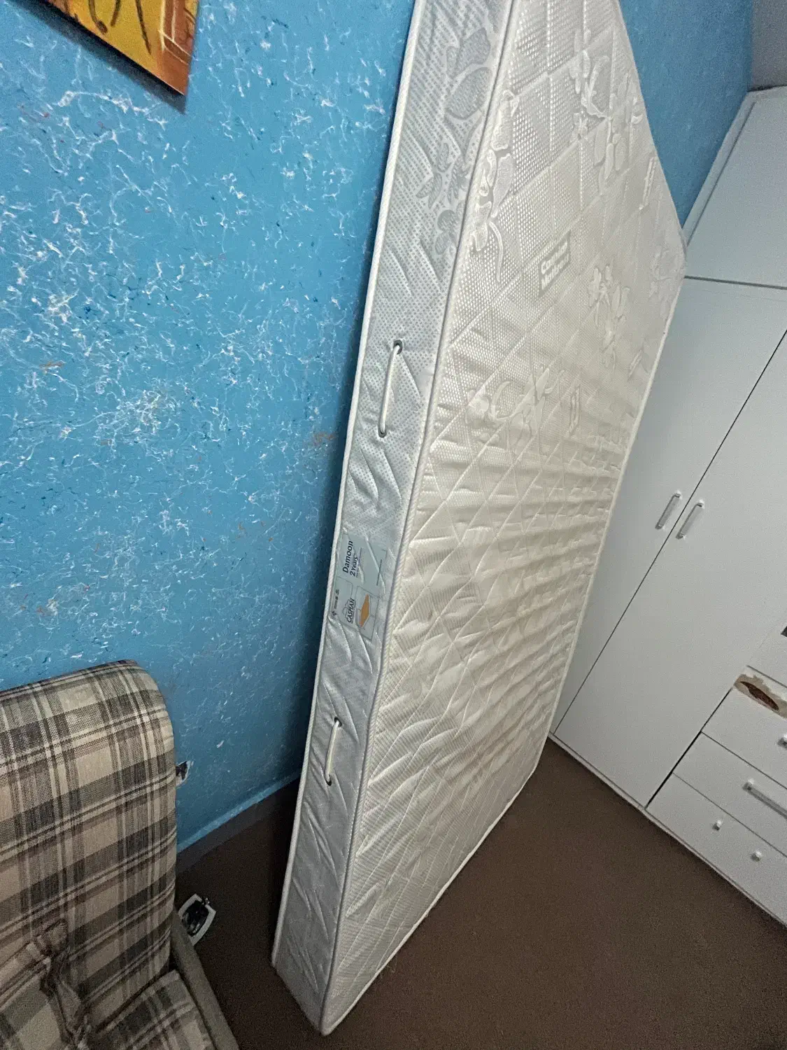 تشک تخت|تشک تختخواب|فولادشهر, مسکن مهر فولادشهر|دیوار