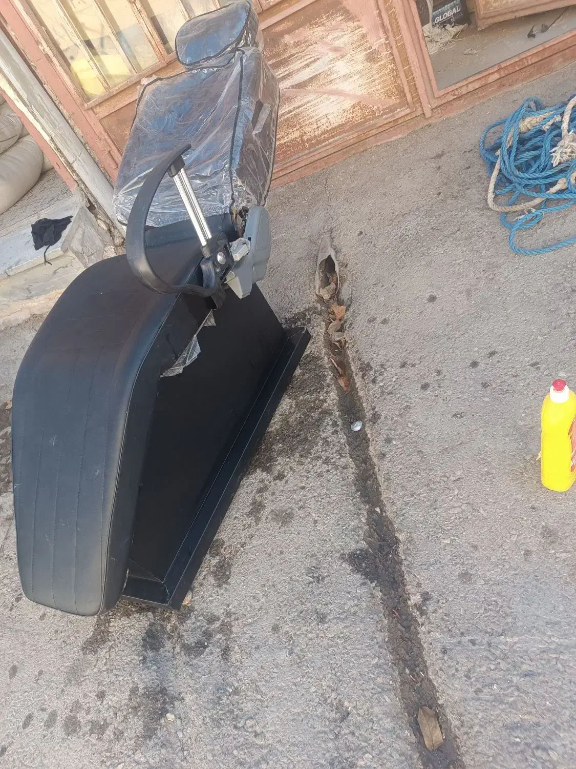 صندلی تخت شو اریشگری|آرایشگاه و سالنهای زیبایی|تکاب, |دیوار