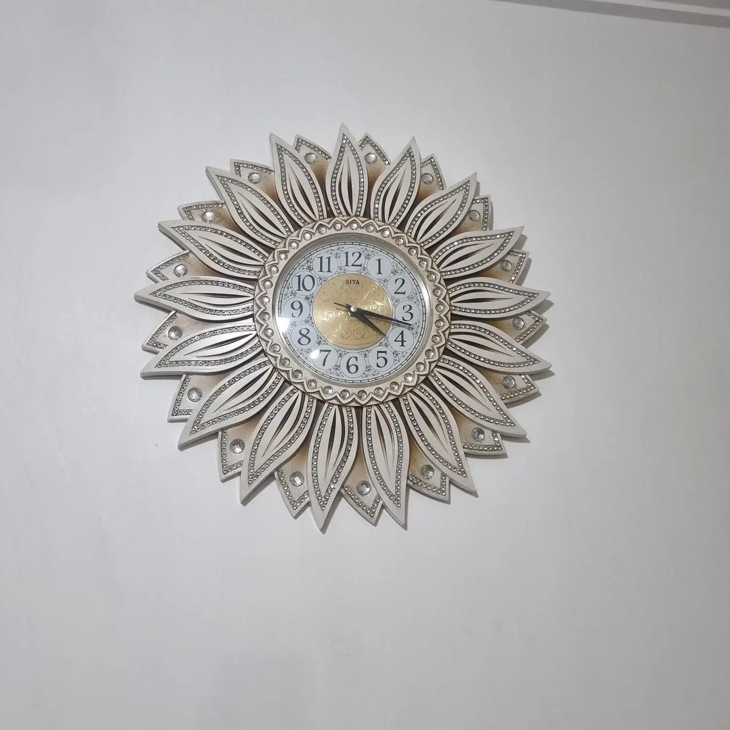 بوفه وساعت بسیارشیک|بوفه، ویترین، کنسول|همدان, |دیوار