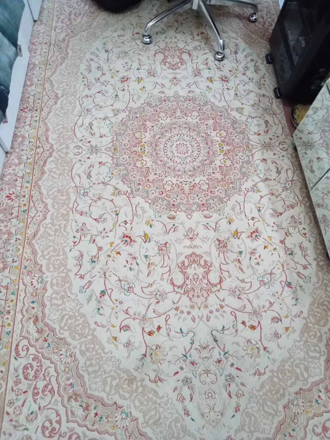 دو تا فرش دوازده متری یک ۶ متری ۵۰۰ شانه|فرش|مشهد, شهید مطهری|دیوار