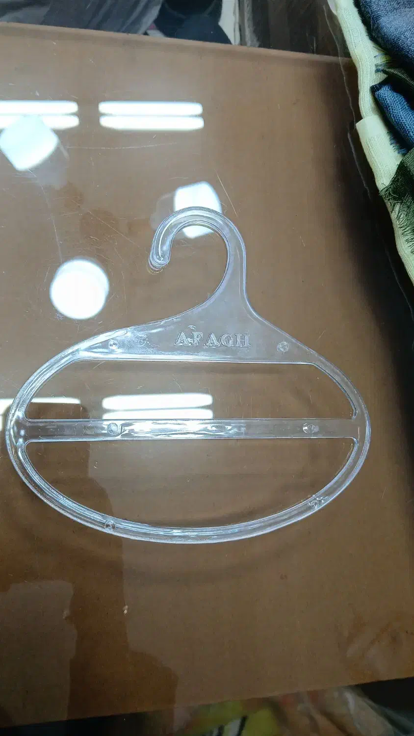 چوبکار شال آویز بزرگ شفاف|فروشگاه و مغازه|ری, صفاییه (چشمه علی)|دیوار