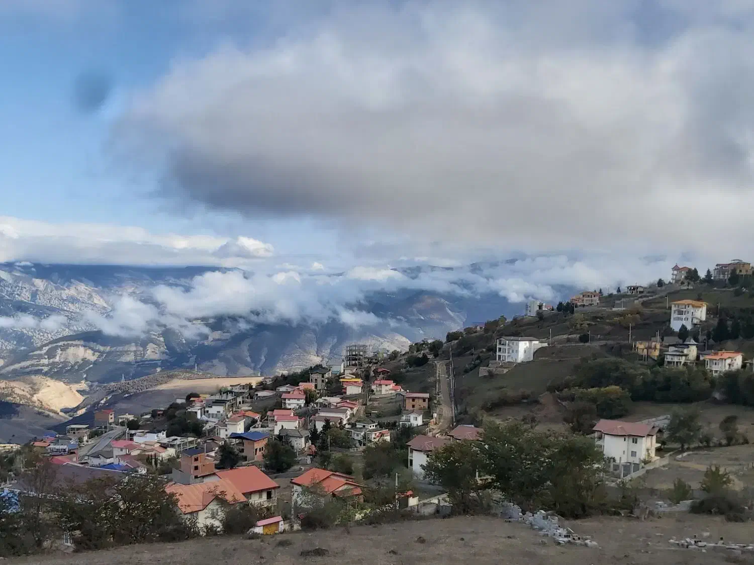 ۵۰۰ متر زمین با بنای نیمه کاره|فروش زمین و ملک کلنگی|تلو, |دیوار