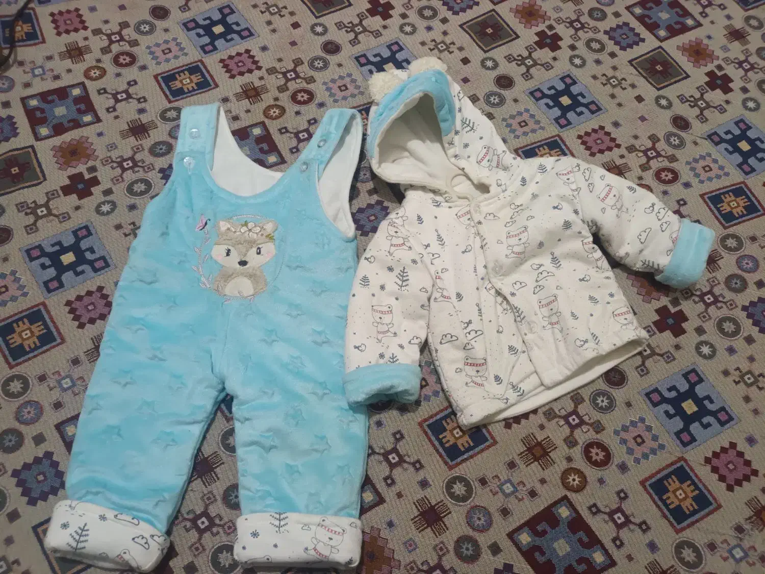 کاپشن|کفش و لباس بچه|قم, نخودی|دیوار