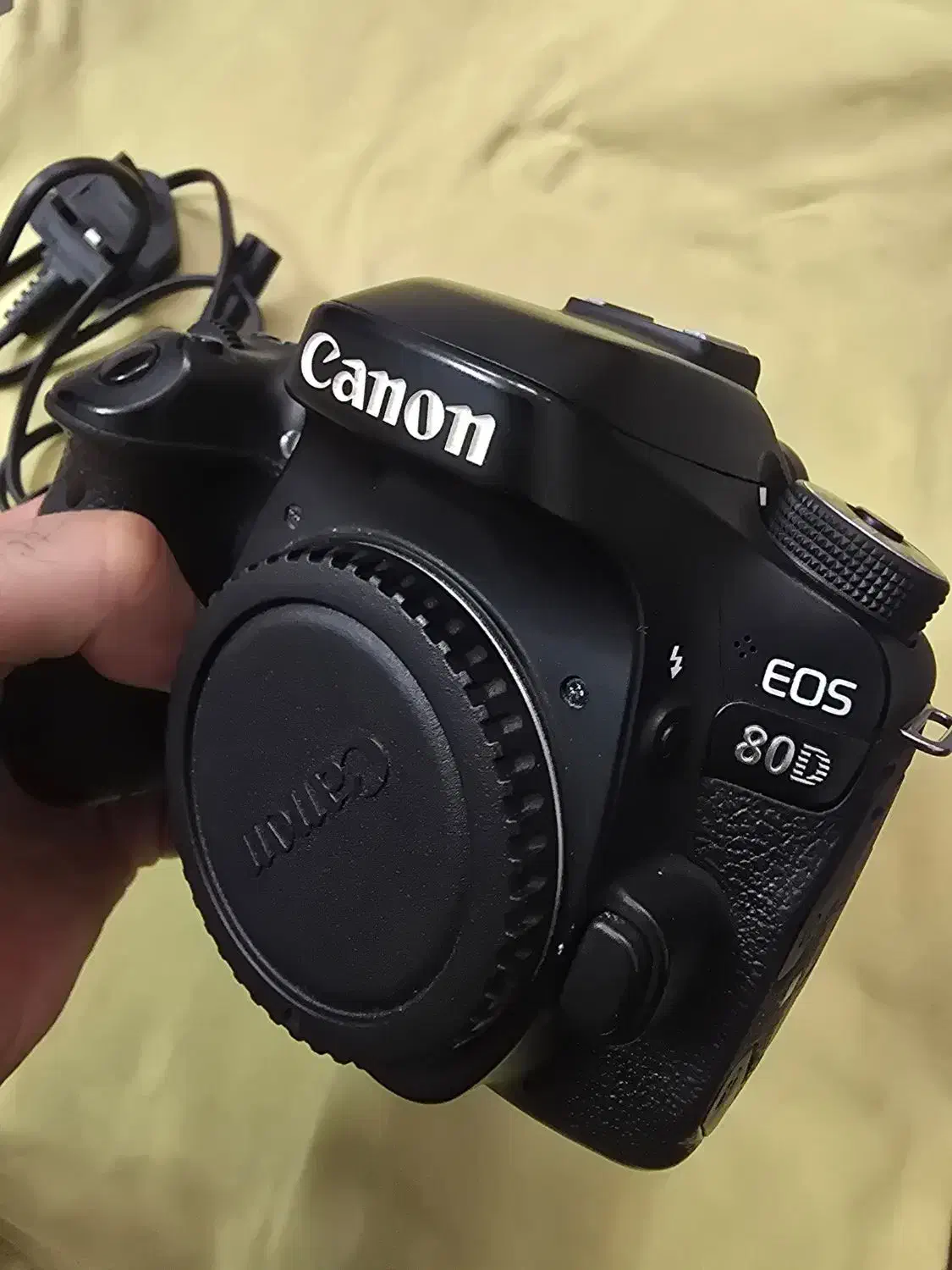دوربین canon EOS 80D کاملا سالم|دوربین عکاسی و فیلم‌برداری|تهران, سلسبیل شمالی|دیوار