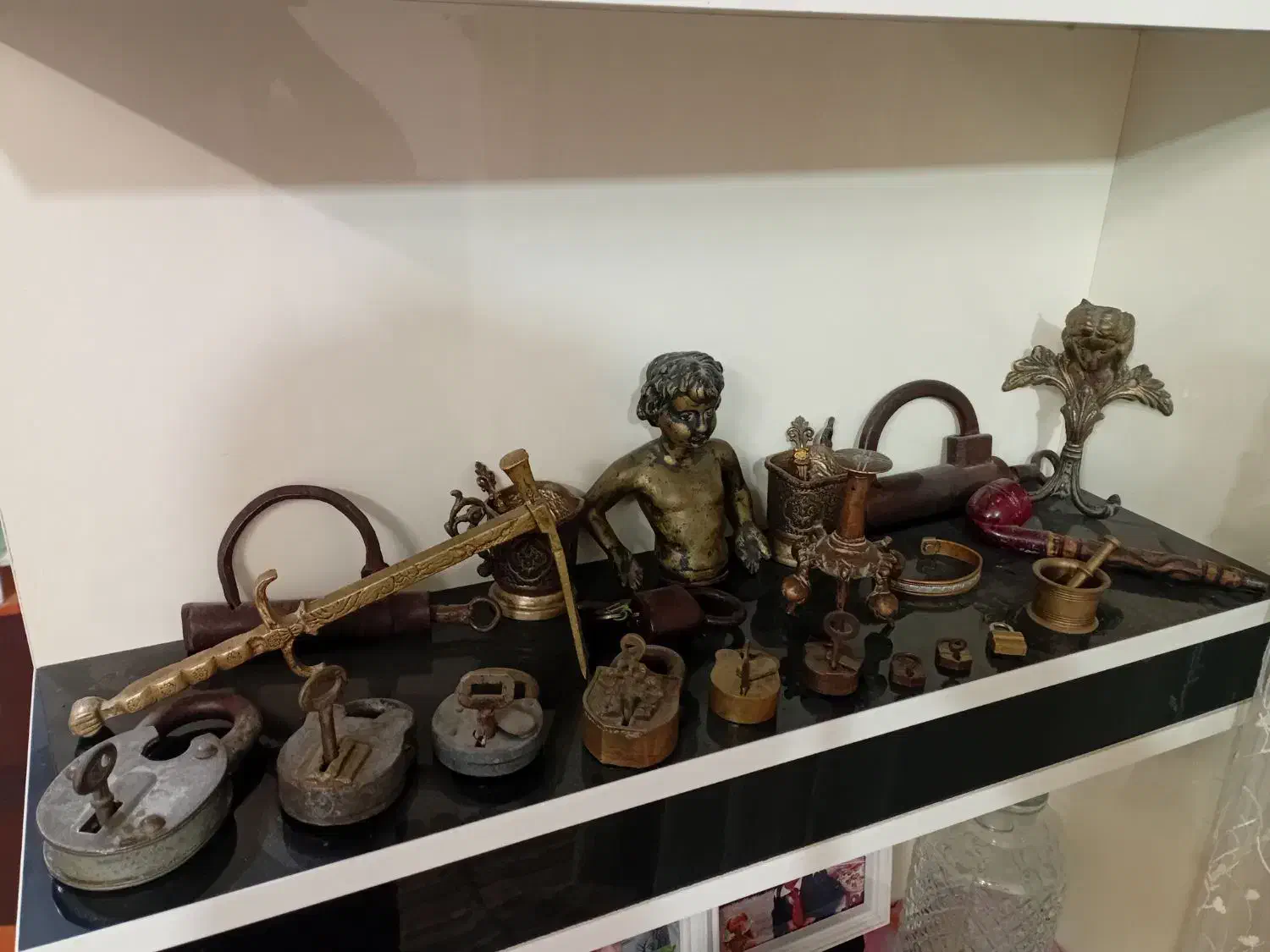 اجناس آنتیک و قدیمی|کلکسیون اشیاء عتیقه|ساوه, |دیوار