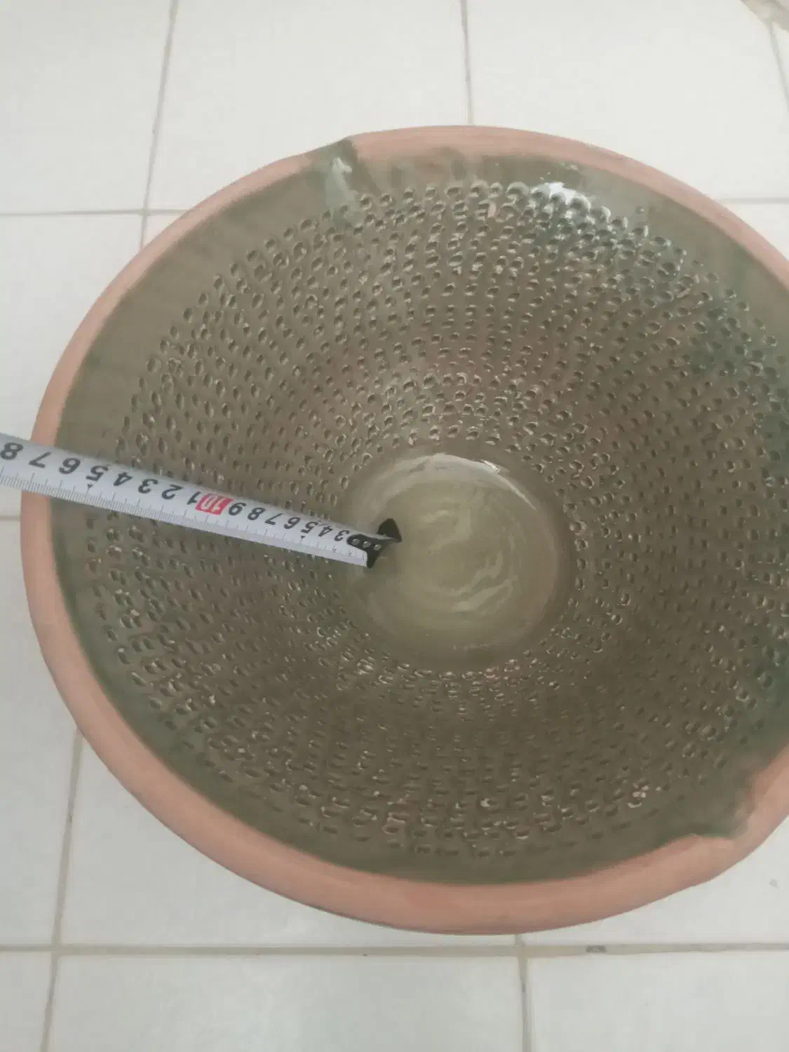 کاسه قروت ساوی|ظروف پخت‌وپز|قائن, |دیوار