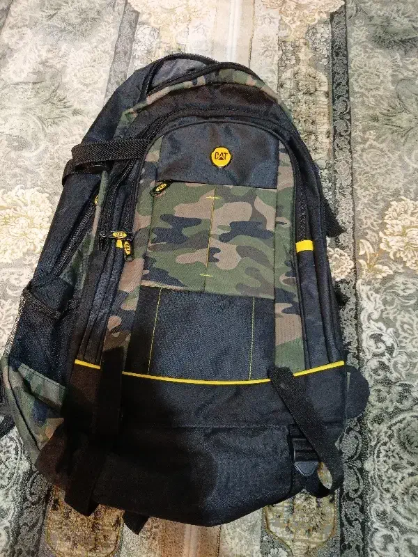 کیف|کیف، کفش، کمربند|شاهین‌شهر, خانه کارگر|دیوار