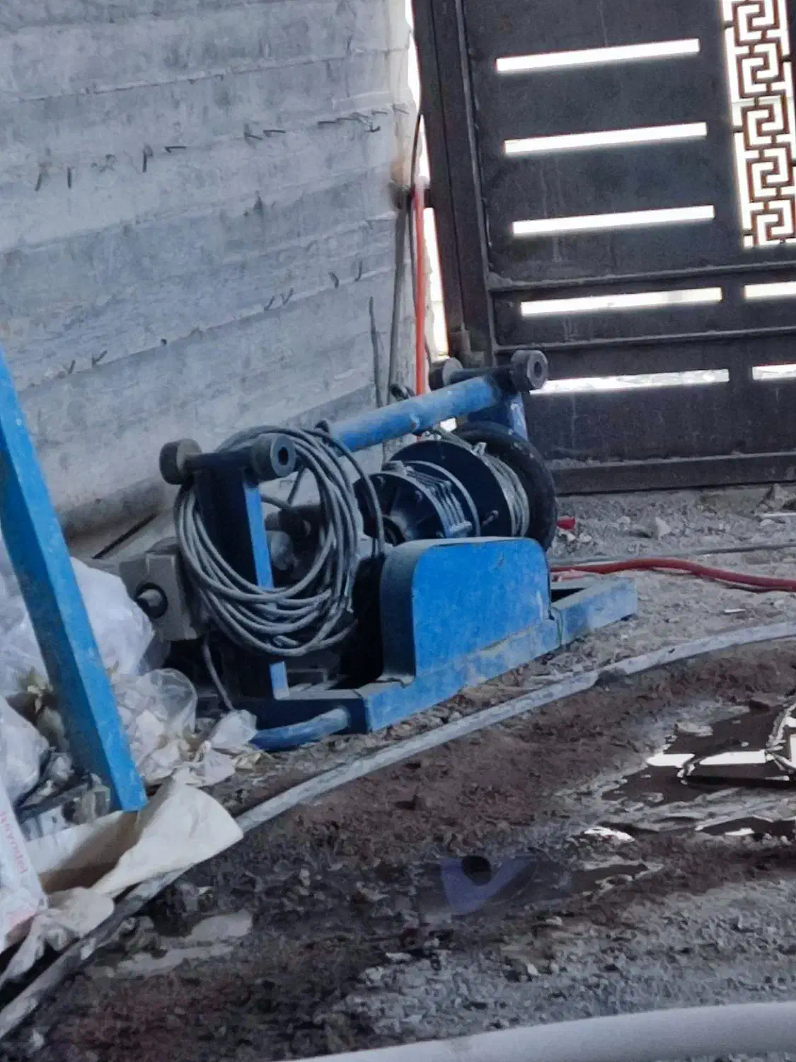 بالابر در حد نو|مصالح و تجهیزات ساختمان|خواف, |دیوار