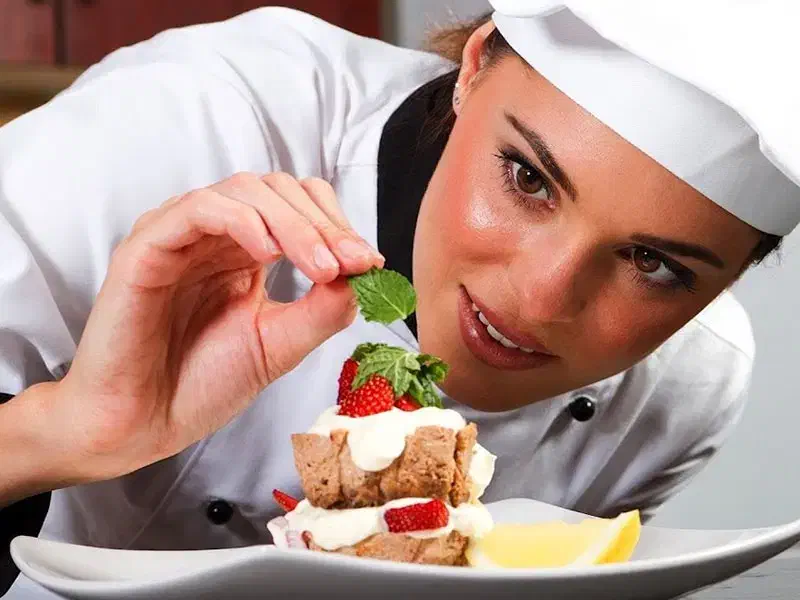 آشپزی و انجام امور منزل پاره وقت|استخدام درمانی، زیبایی، بهداشتی|ری, دیلمان|دیوار