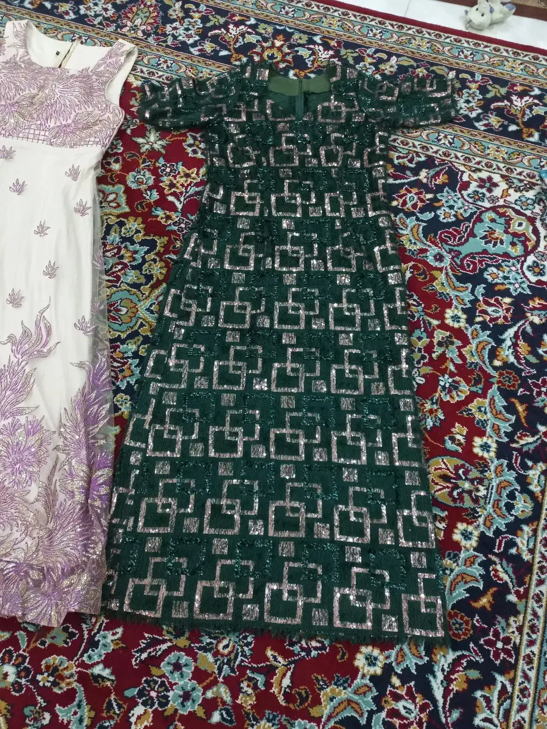 لباس مجلسی|لباس|بافق, |دیوار