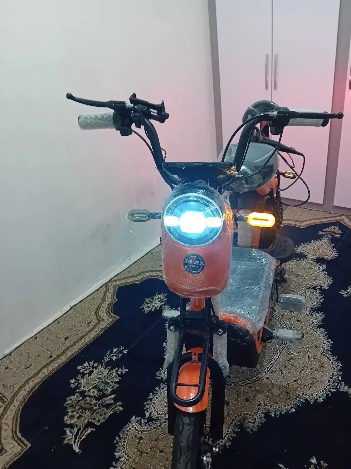 دوچرخه برقی|دوچرخه، اسکیت، اسکوتر|پرند, فاز ۵|دیوار