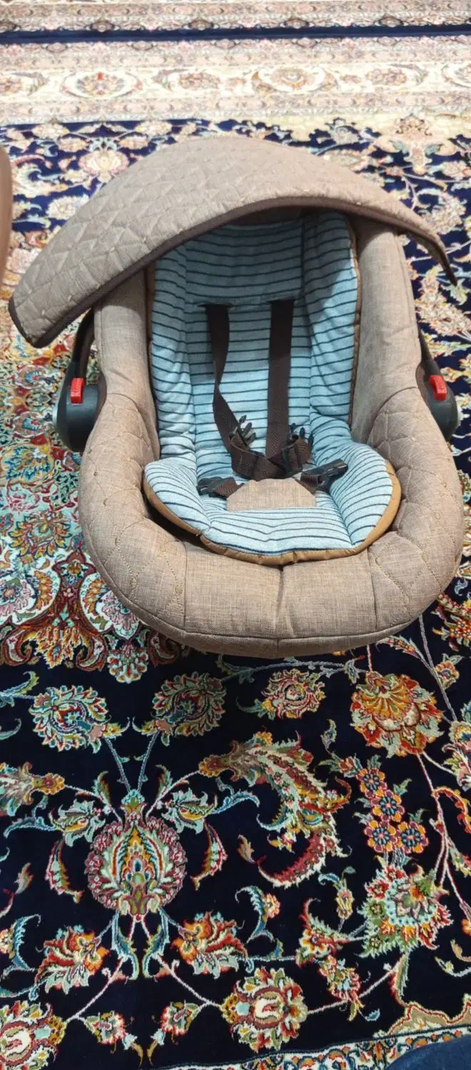 وسایل کودک سالم سالم و نو|کالسکه و لوازم جانبی|فولادشهر, C3|دیوار