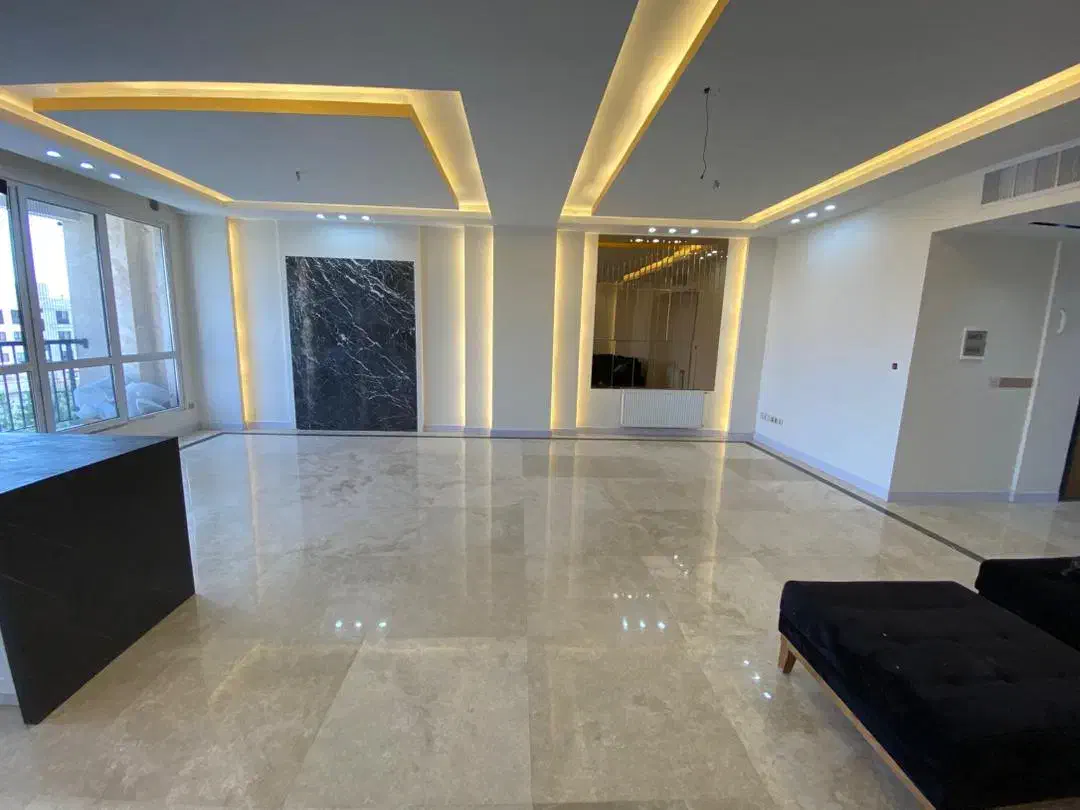 ۹۵متر/سالن سرتاسرپرده خور/کلیدنخورده/الماس چهارباغ