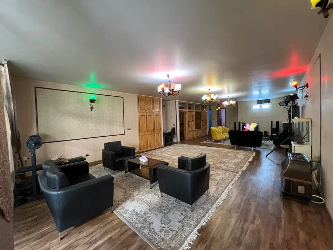 دو خوابه جلفا جنب کلیسا وانک|اجارهٔ کوتاه‌مدت آپارتمان و سوئیت|اصفهان, جلفا|دیوار