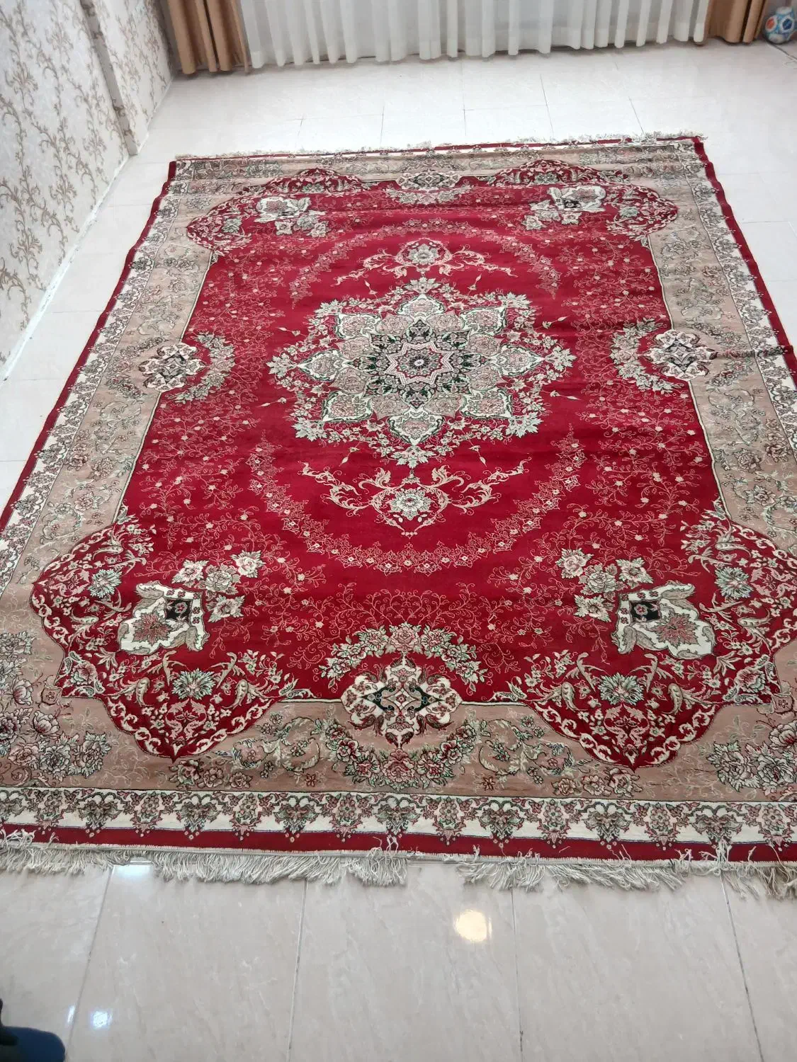 فرش ۱۲متری قرمز لاکی|فرش|شیراز, احمدآباد|دیوار