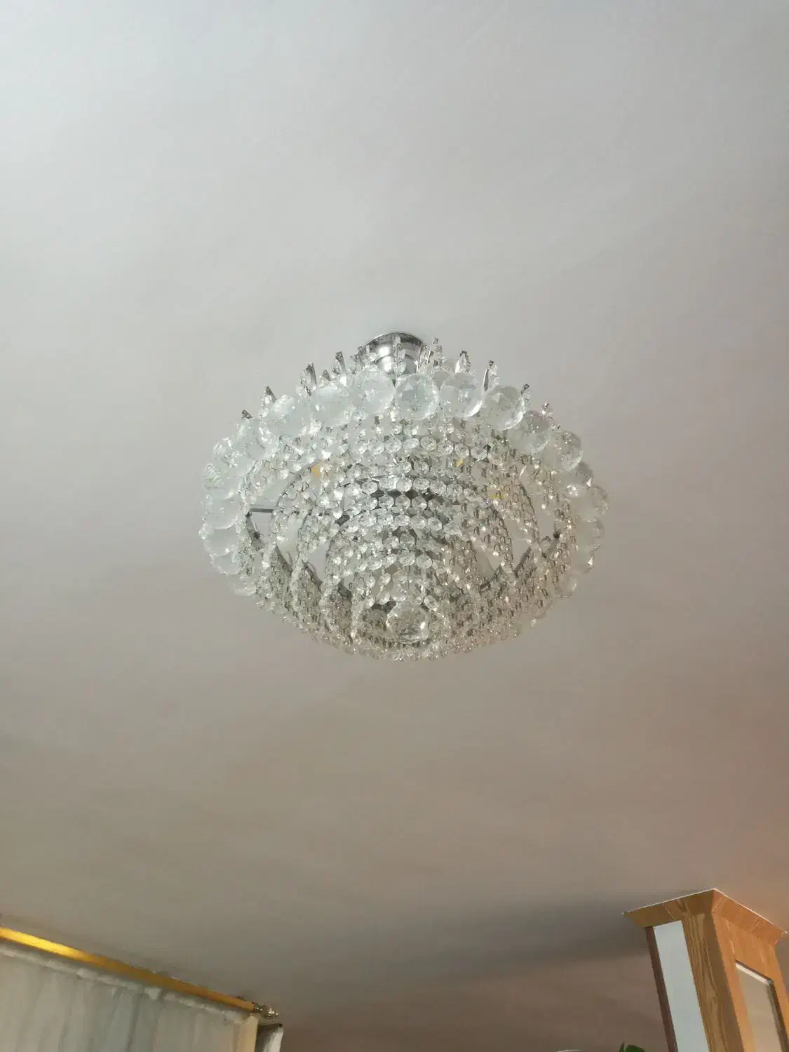 یک جفت لوستر|لوستر و چراغ آویز|اصفهان, جاوان|دیوار