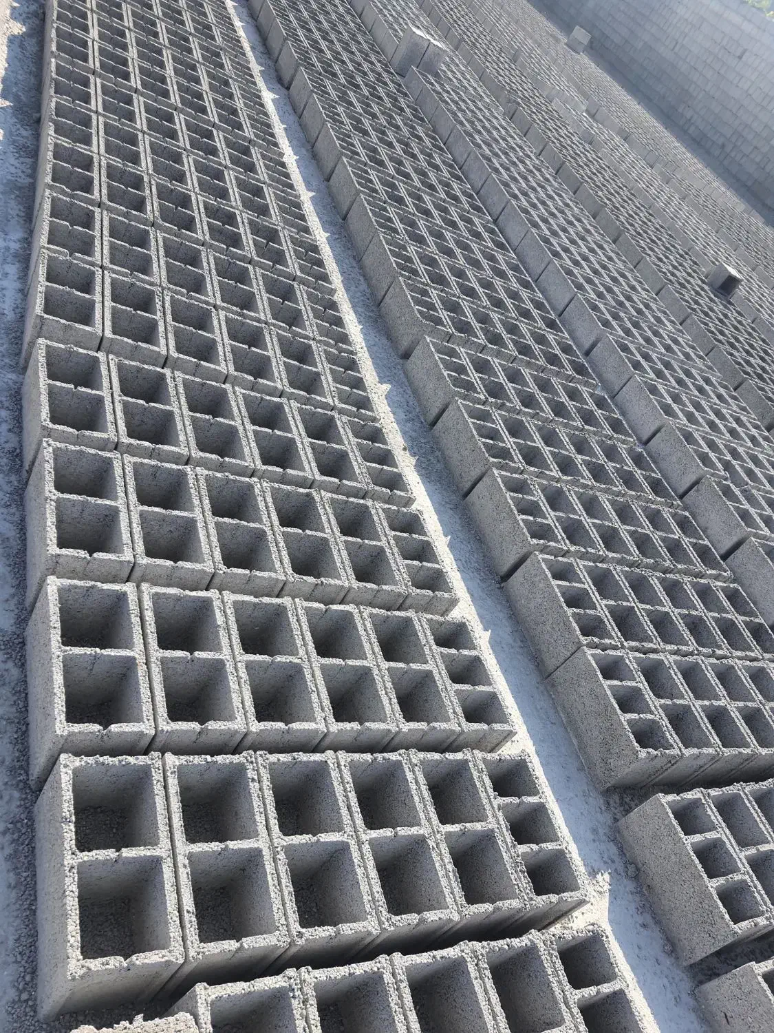 تولیدبلوک دیواری سیمانی ته بسته ۲۰×۴۰|مصالح و تجهیزات ساختمان|اصفهان, نصرآباد|دیوار