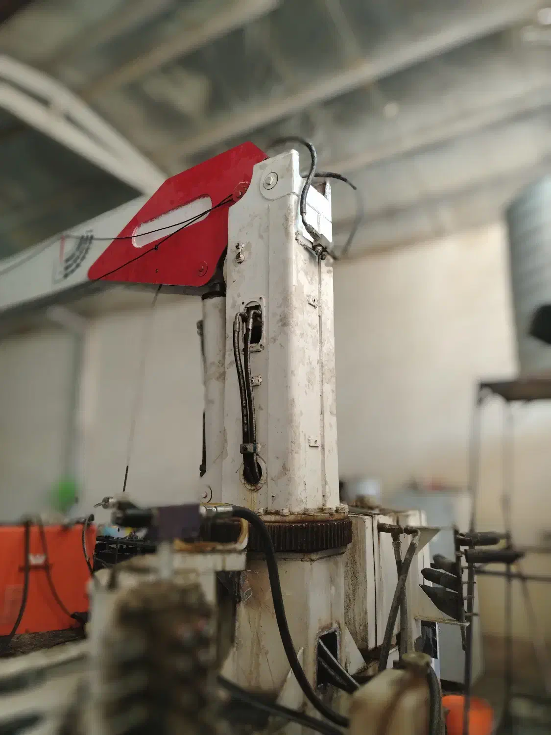 جرثقیل  6 تن تنه طرح تادانو با گردون اطلسی|ماشین‌آلات صنعتی|اصفهان, خانه اصفهان|دیوار