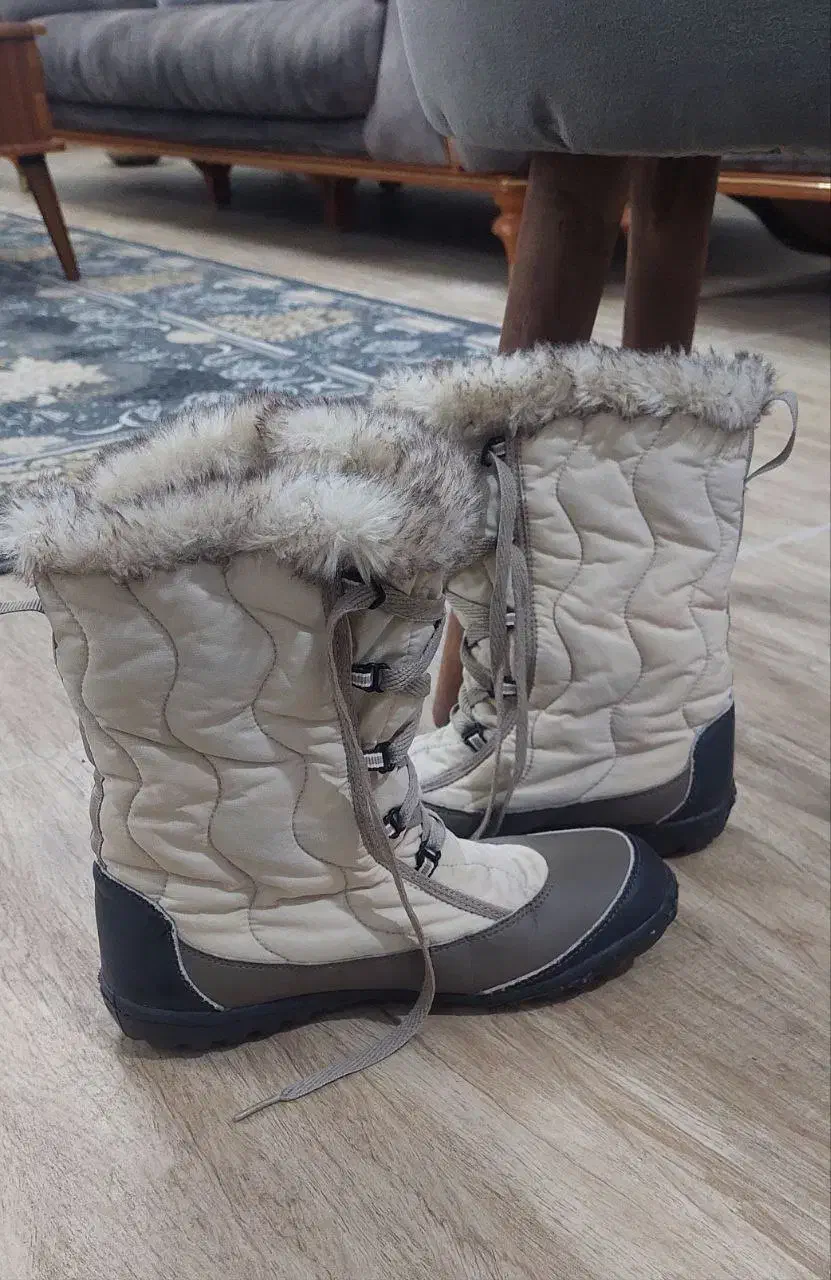 بوت دخترانه اصل ژاپن داخل تمام خز|کیف، کفش، کمربند|سراب, |دیوار