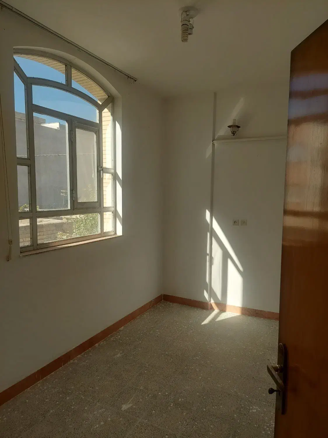 رهن واجاره آپارتمان خ سعدی ۸۸ متری|اجارهٔ آپارتمان|شهرکرد, |دیوار