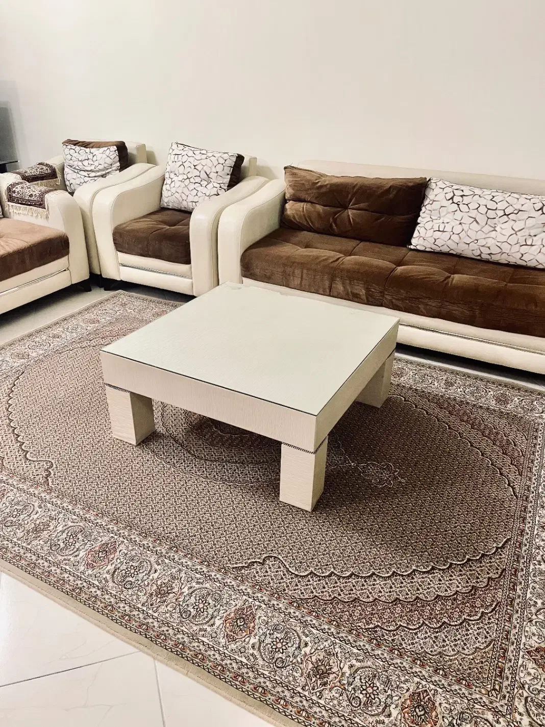 فروش مبل CARMEL به همراه میز جلو مبلی|مبلمان خانگی و میز عسلی|ارومیه, |دیوار