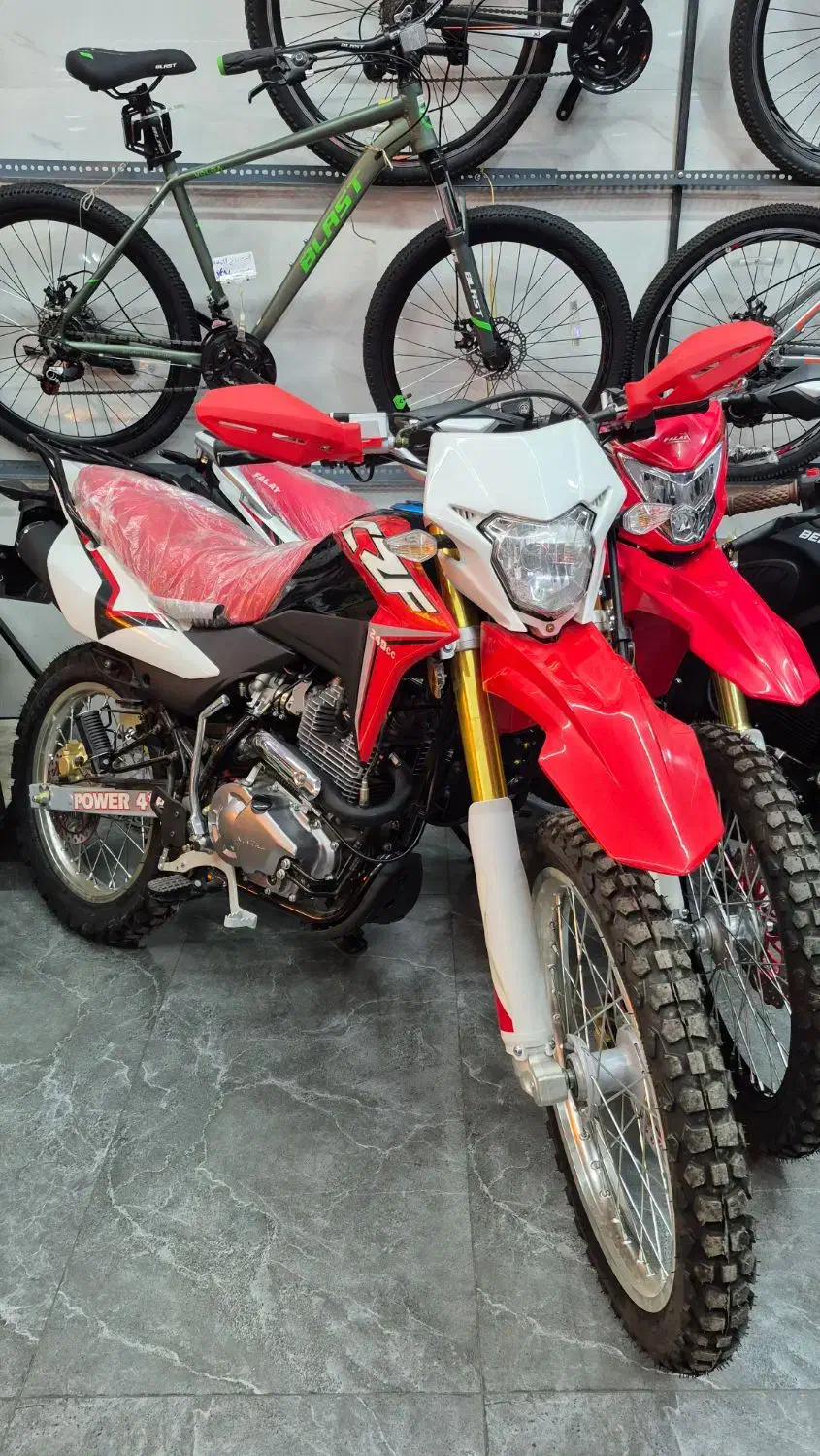 تریلxl200/فلات/crfمدل۴۰۴بابیمه شرایط۶ الی۲۰ماه|موتورسیکلت|رشت, پاستوریزه|دیوار