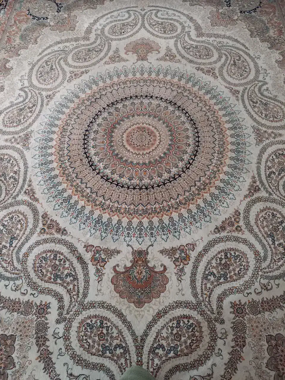 فرش 12متری کارکرده|فرش|خاوران, |دیوار