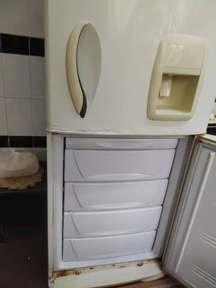 یخچال|یخچال و فریزر|خمام, |دیوار