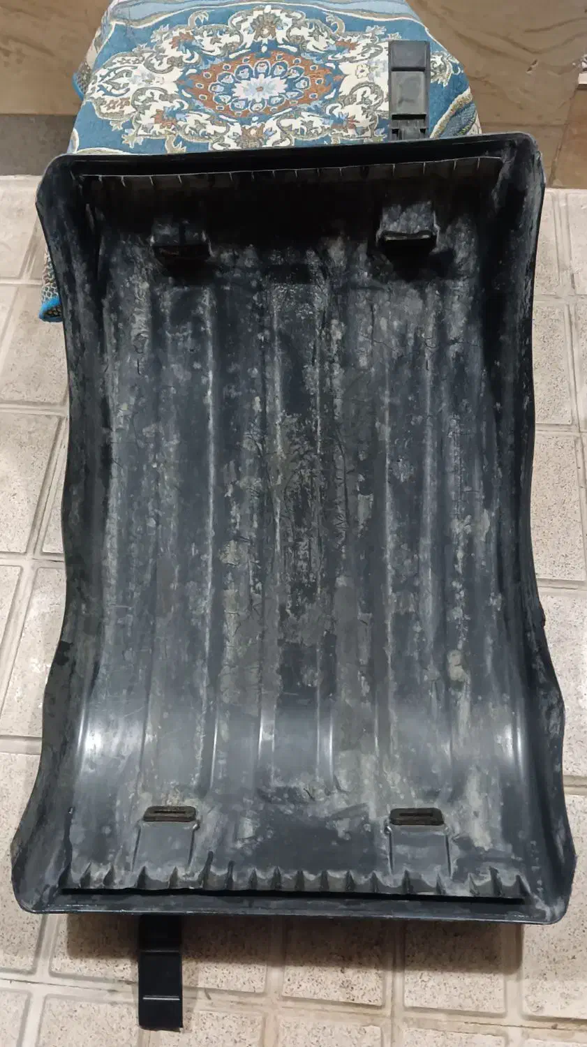 گلگیر پلاستیکی محور عقب کشنده ولوو|قطعات یدکی و لوازم جانبی|چناران, |دیوار