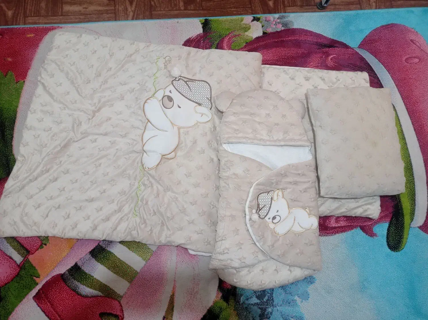 لحاف و تشک|اسباب و اثاث بچه|بناب, |دیوار