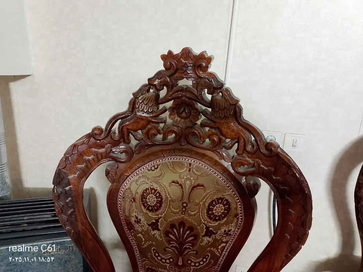 دو دست مبل قدیمی چوب گردو|مبلمان خانگی و میز عسلی|کرمان, |دیوار