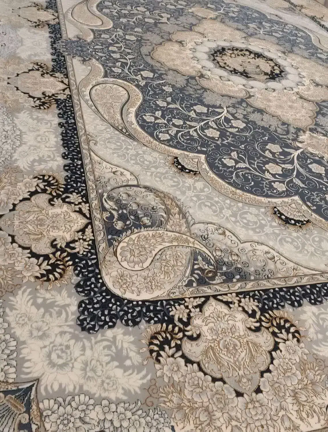 فرش ۱۲متری ۷۰۰شانه تراکم ۲۵۵۰|فرش|قم, چهل درخت|دیوار