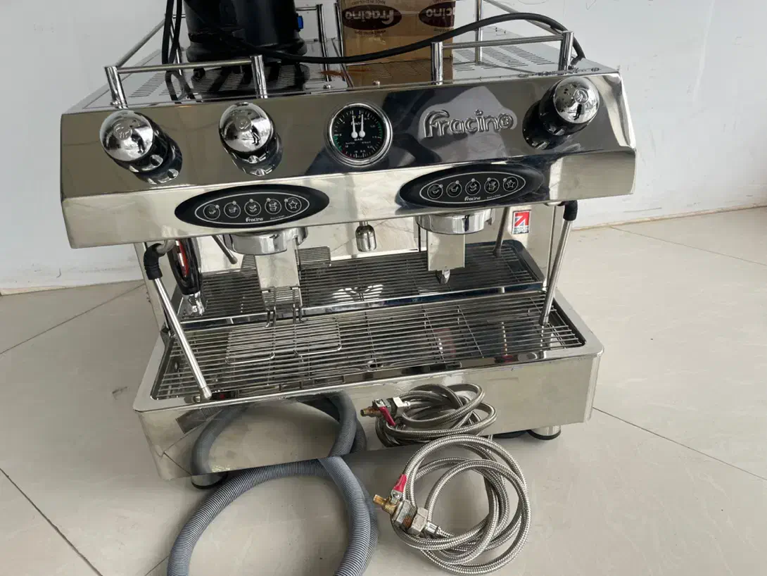 اسپرسو ساز صنعتی فراچینو و آسیاب و یخچال|کافیشاپ و رستوران|مهریز, |دیوار