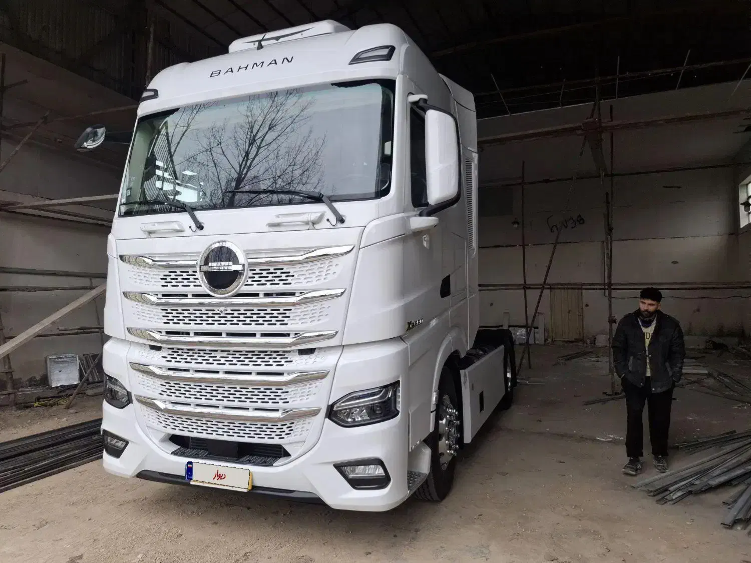 بایک خشک ۴۰۴  x9  560|خودرو سنگین|ساری, |دیوار