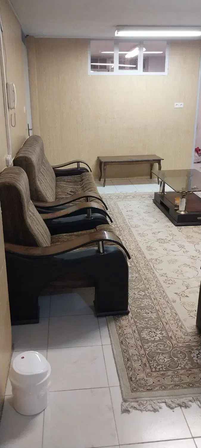 مکان مبله زیرزمین جهت مسکونی و... روزانه ساعتی|اجارهٔ کوتاهمدت دفتر کار و فضای آموزشی|شیراز, شهرک گلستان|دیوار