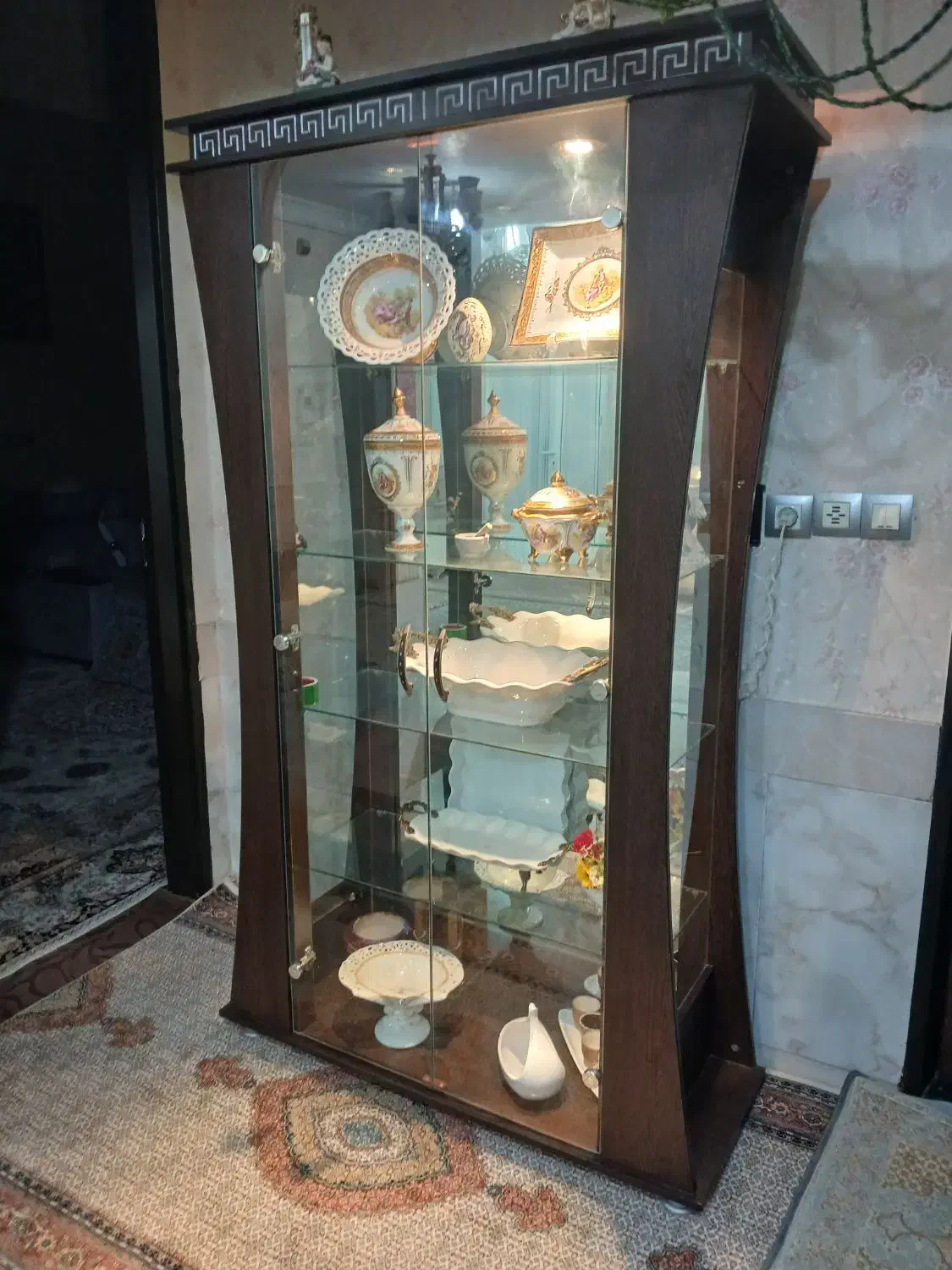 گنجه|بوفه، ویترین، کنسول|قائن, |دیوار