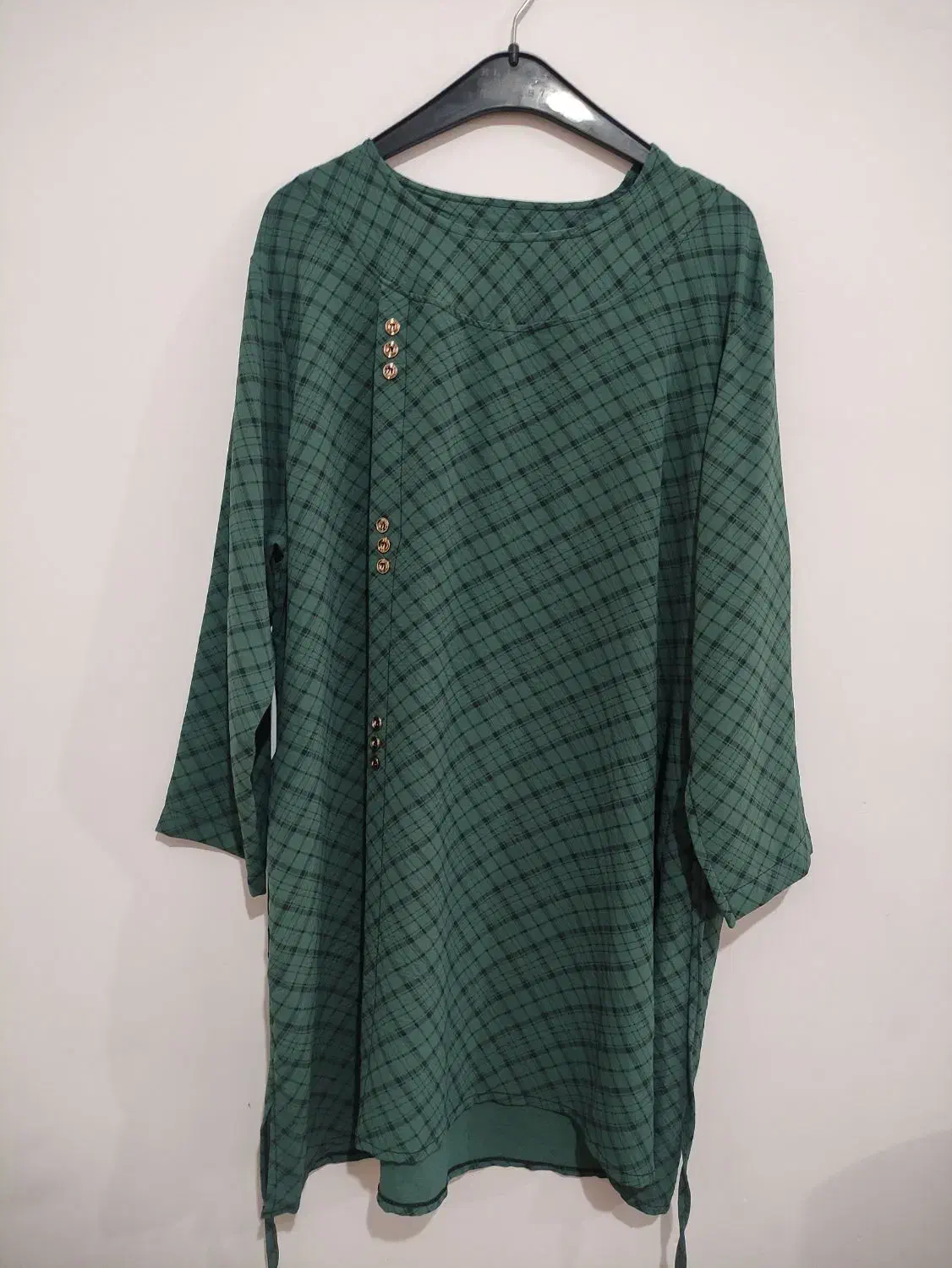 تونیک و آنغوره|لباس|دورود, |دیوار