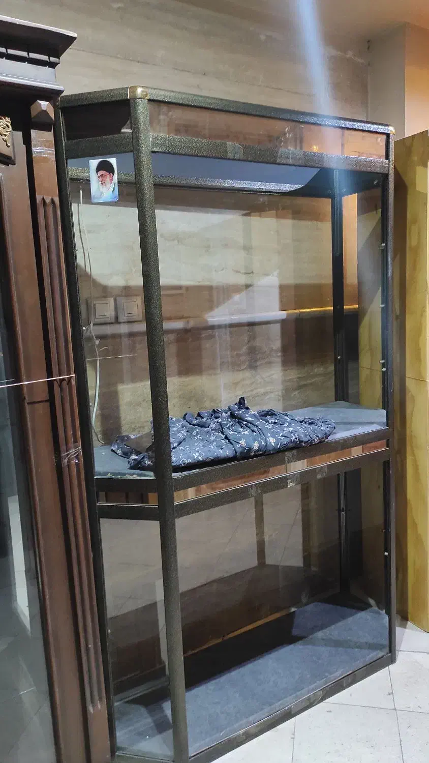 ویترین چوبی ، ویترین فلزی|بوفه، ویترین، کنسول|تهران, یاخجی آباد|دیوار