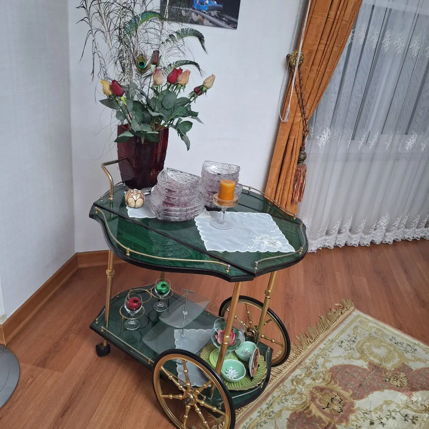 میز بار دوطبقه چرخدار یشمی|مبلمان خانگی و میز عسلی|کرج, فاز ۱ مهرشهر|دیوار