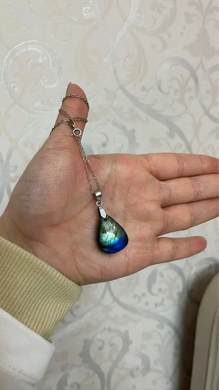 گردنبند و دستبند مروارید و چرم|بدلیجات|قم, زنبیل آباد|دیوار