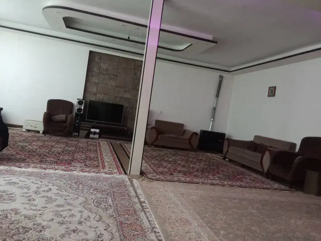 اجاره روزانه خانه ویلایی|اجارهٔ کوتاه‌مدت ویلا و باغ|گلپایگان, |دیوار