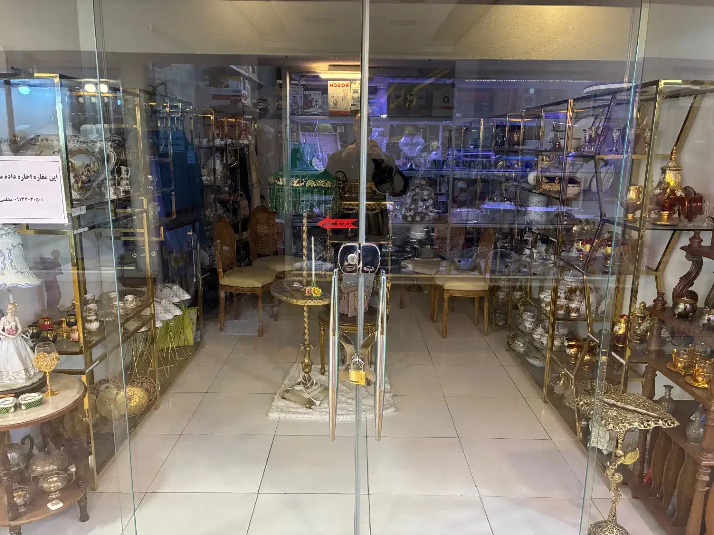 اجاره مغازه در پاساژ قائم مرداویج (موقعیت طلایی)|اجارهٔ مغازه و غرفه|اصفهان, مرداویج|دیوار