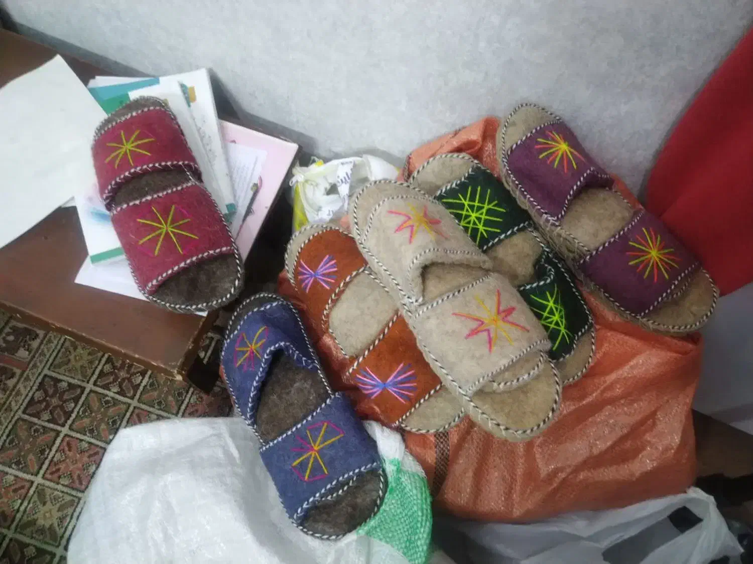 دمپایی نمدی|کیف، کفش، کمربند|مشهد, سیس‌آباد|دیوار