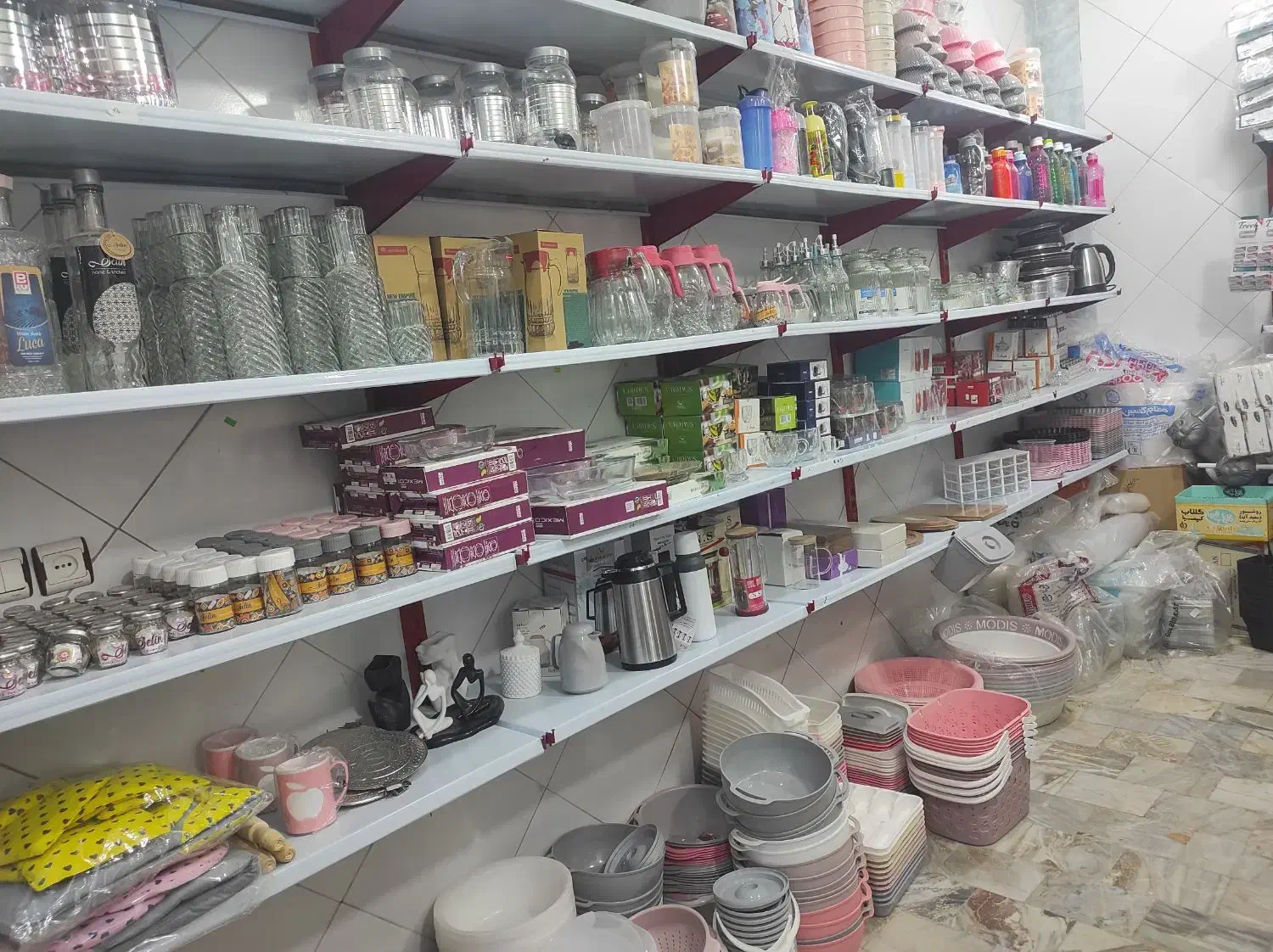 لوازم پلاسکویی و خرده ریز اشپزخانه|ظروف نگهدارنده، پلاستیکی، یکبارمصرف|گلپایگان, |دیوار