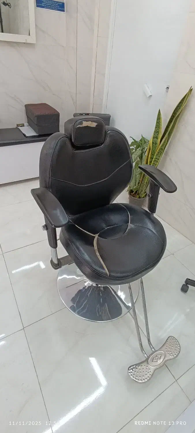 صندلی آرایشگاه دکور آرایشگاه در سپیدان|آرایشگاه و سالنهای زیبایی|سپیدان, |دیوار