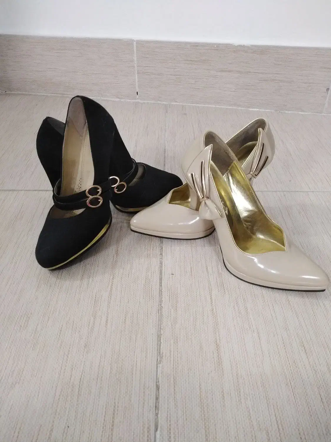 کفش مجلسی|کیف، کفش، کمربند|نیشابور, بنیاد شهید|دیوار